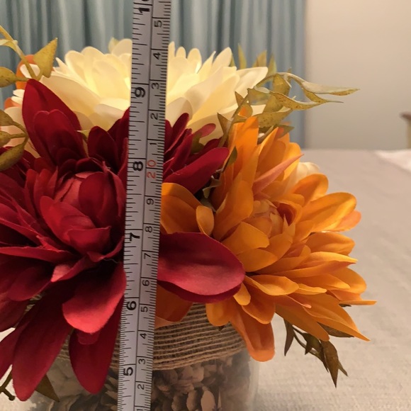 Beautiful Faux Floral Arrangement - Picture 8 of 9